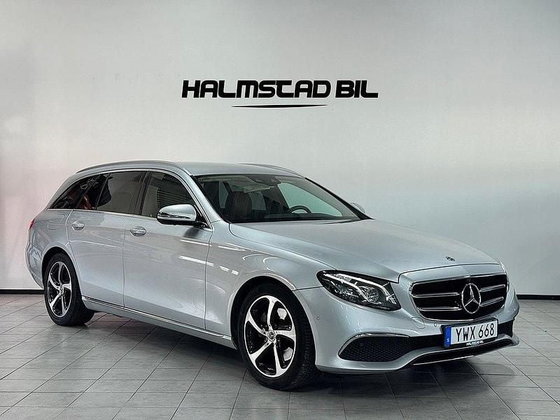 Silver Begagnad 2018 Mercedes E220 Avantgarde Kombi | 299 500 kr (Bra pris) - Bild 1/4