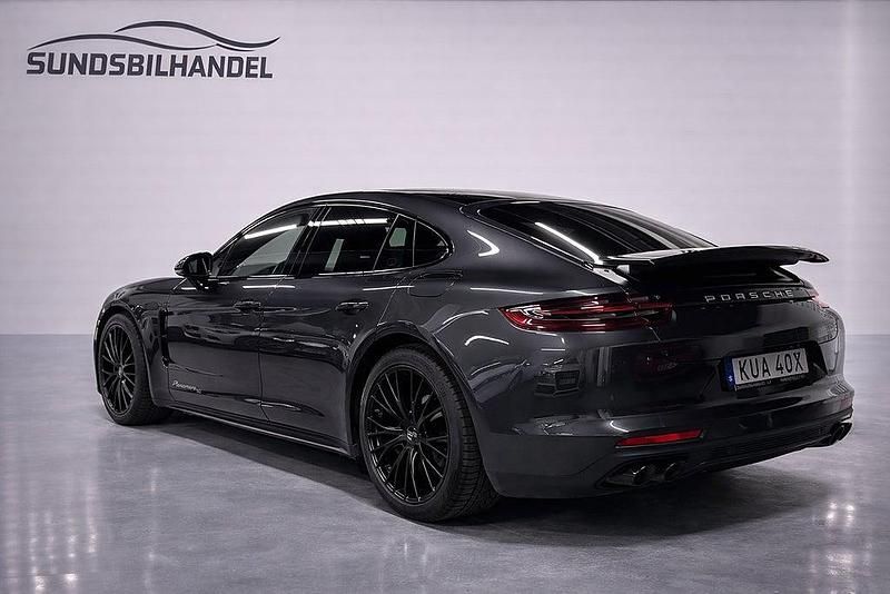 Begagnad Porsche Panamera Edition 330 HK (242 kW) 2020 Mörkgrå Halvkombi