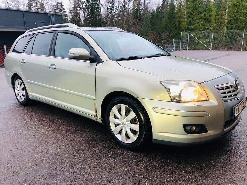 Begagnad 2006 Toyota Avensis Kombi | 12 500 kr (Bra pris) - Bild 1/3
