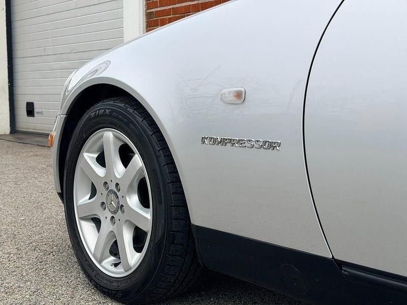 Begagnad Mercedes SLK230 193 HK (141 kW) 1999 Silver Cab