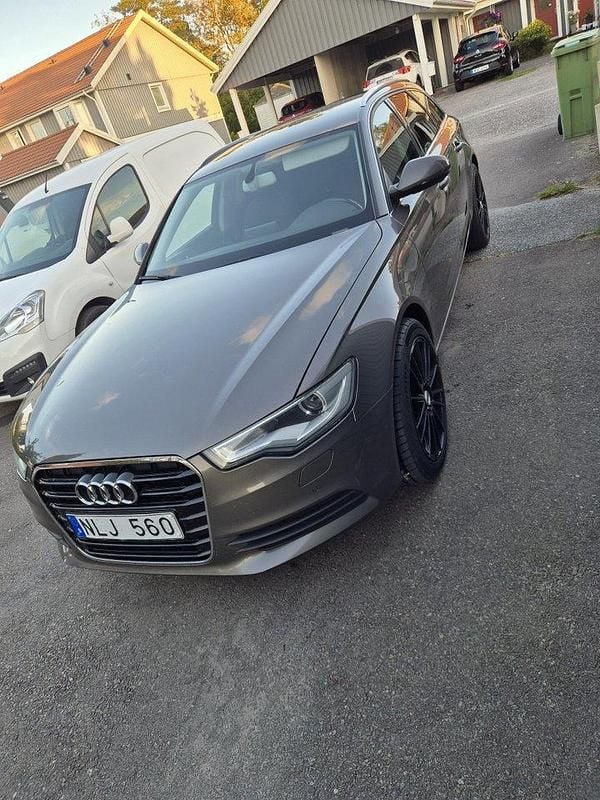 Grå Begagnad 2012 Audi A6 Proline Kombi | 137 500 kr (Marknadspris) - Bild 1/4