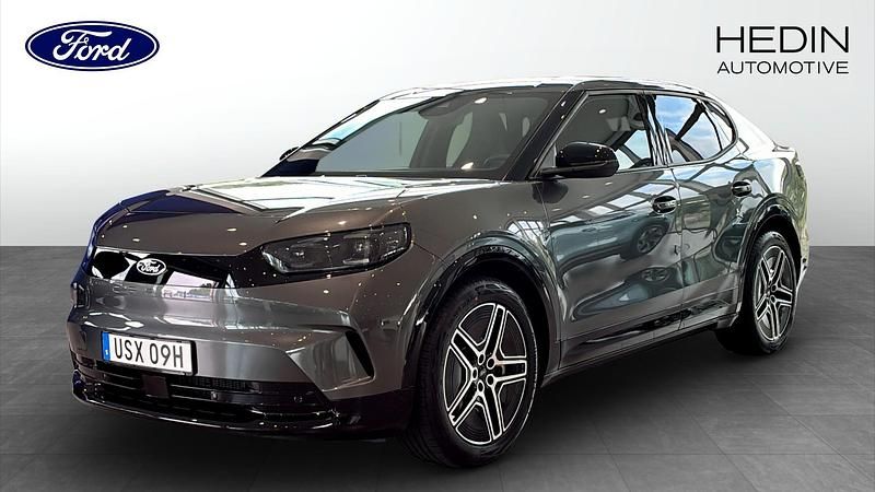 Grå (grey) Begagnad 2025 Ford Capri Premium SUV | 614 900 kr - Bild 1/4