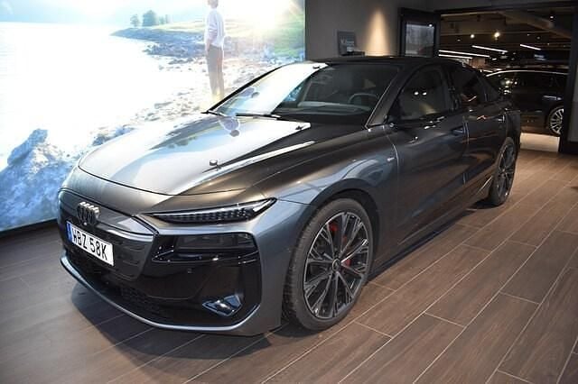 Begagnad Audi e-tron Sportback S-Line 314 kW (428 HK) 2025 Daytonagrå pärleffekt SUV