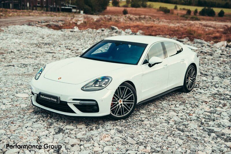 Vit Begagnad 2016 Porsche Panamera Turbo Sedan | 619 000 kr (Marknadspris) - Bild 1/4