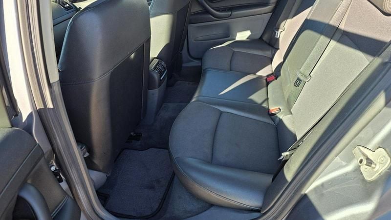Grå Begagnad 2007 Saab 9-3 Linear Kombi | 17 500 kr (Marknadspris) - Bild 1/4