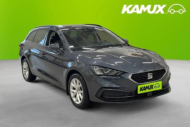 Silver/grå Begagnad 2021 Seat Leon Kombi | 194 700 kr - Bild 1/4