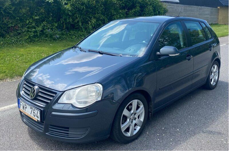 Grå Begagnad 2008 VW Polo Comfortline Halvkombi | 28 500 kr - Bild 1/4