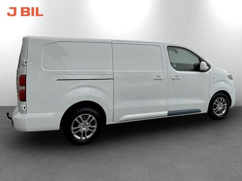 Begagnad Citroën Jumpy 177 HK (130 kW) 2018 Vit Minibuss