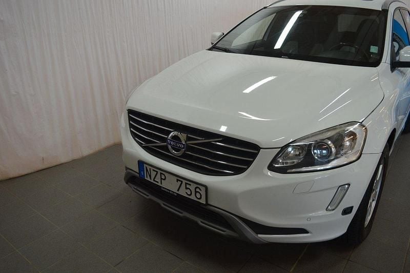 Vit Begagnad 2013 Volvo XC60 Summum SUV | 164 000 kr (Dyr) - Bild 1/4