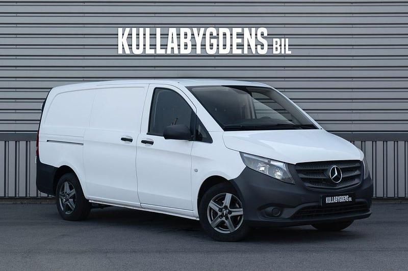 Vit Begagnad 2015 Mercedes Vito Minibuss | 139 000 kr (Superpris) - Bild 1/4