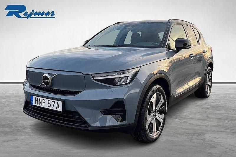 Grå Begagnad 2022 Volvo XC40 Core SUV | 314 900 kr - Bild 1/4