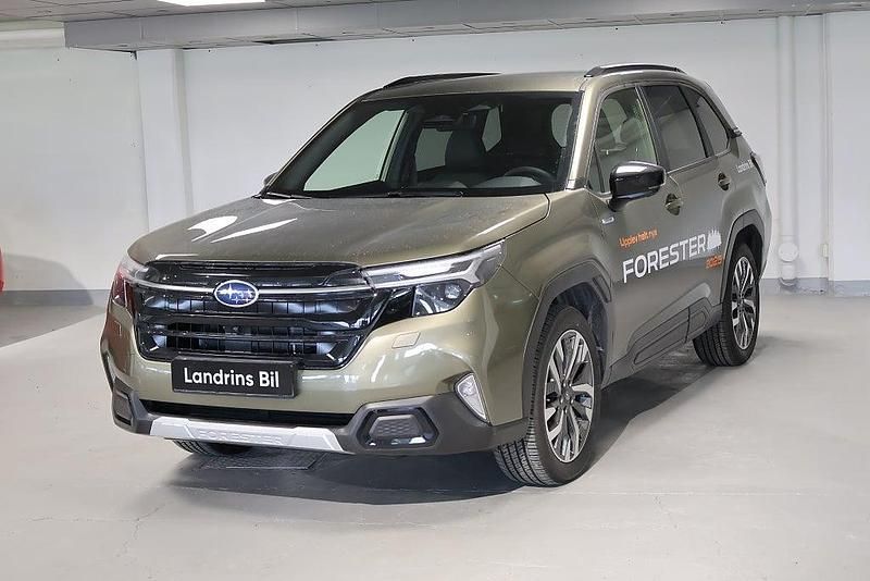 Grön Begagnad 2025 Subaru Forester SUV | 459 000 kr (Dyr) - Bild 1/3