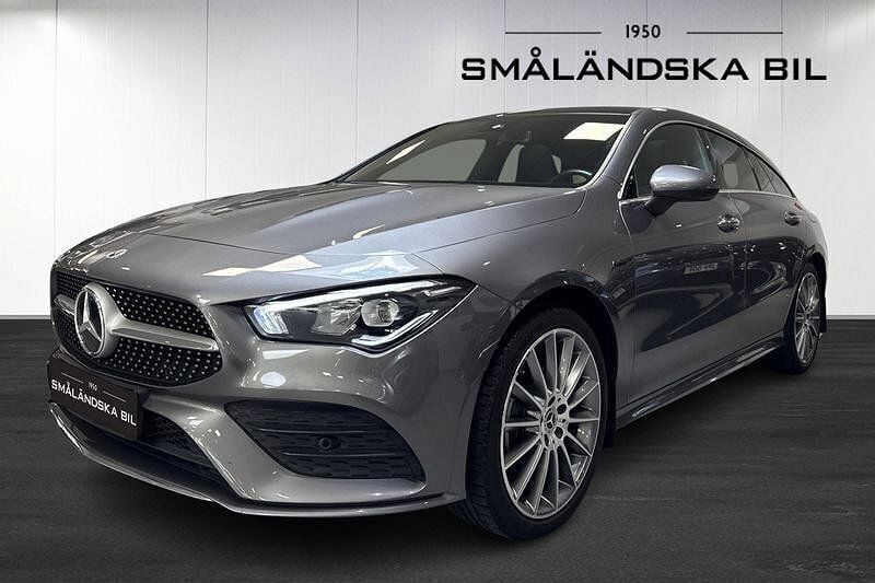 Grå Begagnad 2020 Mercedes CLA250e Shooting Brake AMG Kombi | 379 000 kr (Lite dyr) - Bild 1/4