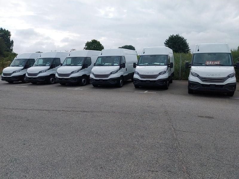 Vit Ny 2025 Iveco Daily Van | 561 250 kr (Lite dyr) - Bild 1/4