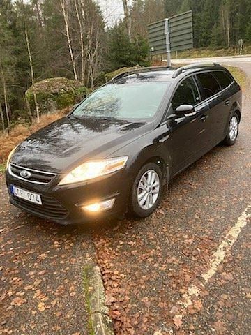 Svart Begagnad 2011 Ford Mondeo Trend Kombi | 41 000 kr (Marknadspris) - Bild 1/4