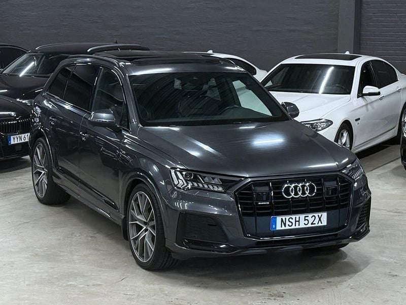 Begagnad Audi Q7 S-Line 286 HK (210 kW) 2020 Grå (grå metallic) SUV