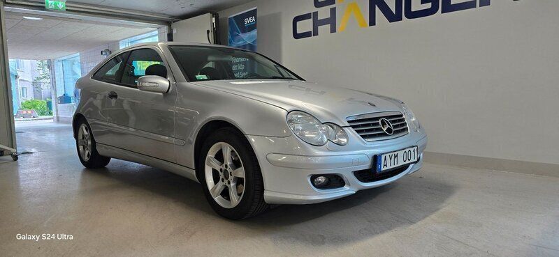 Silver Begagnad 2007 Mercedes C180 Sportkupé | 59 900 kr (Marknadspris) - Bild 1/4