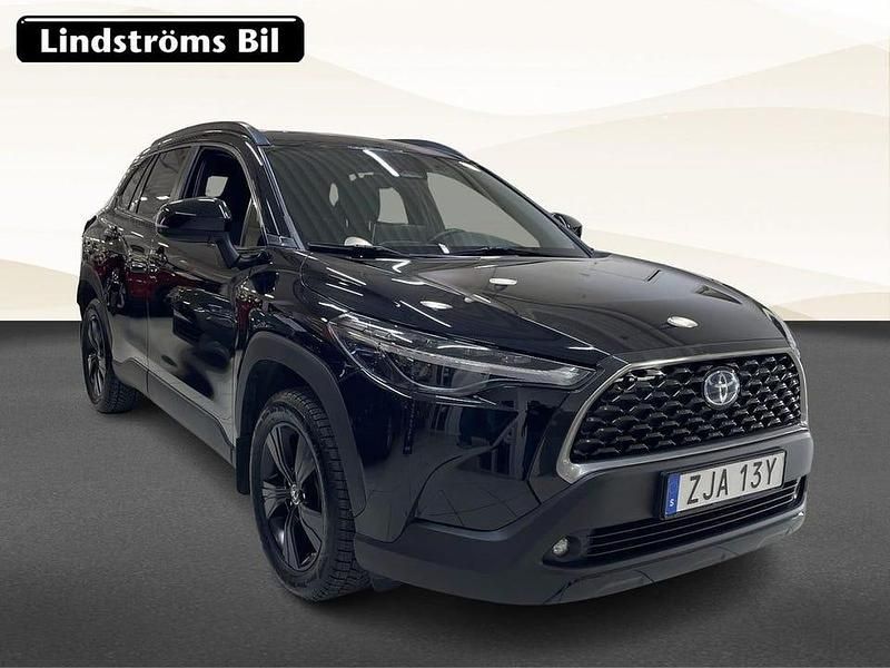 Begagnad Toyota Corolla Cross Style 200 HK (147 kW) 2022 Svart SUV
