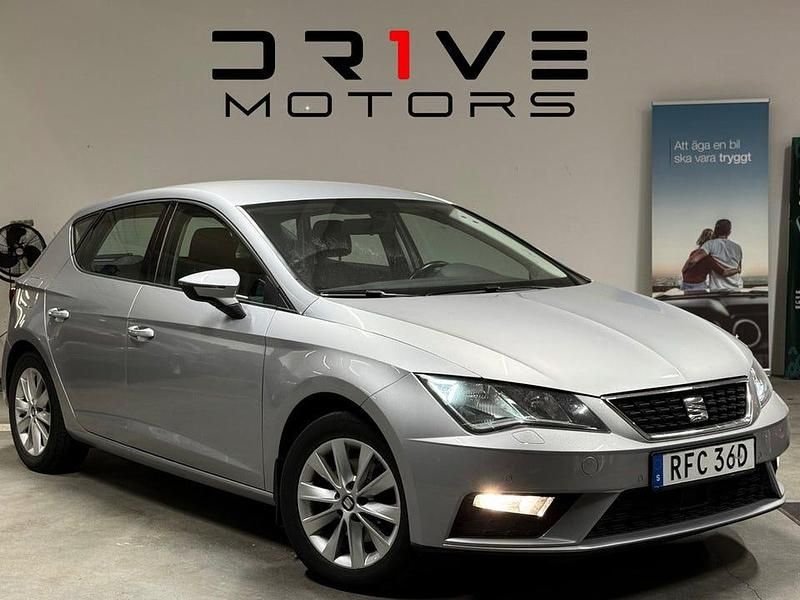 Silver Begagnad 2020 Seat Leon Style Halvkombi | 119 900 kr (Marknadspris) - Bild 1/4