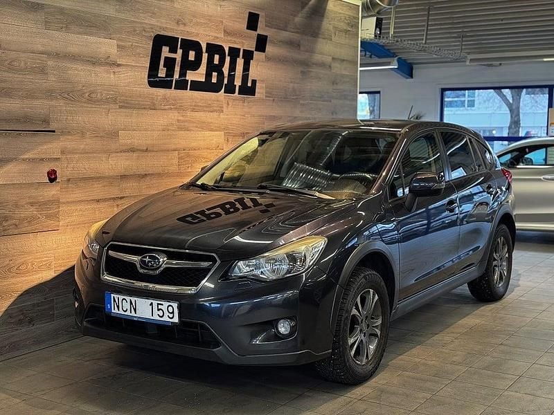 Grå Begagnad 2012 Subaru XV SUV | 99 000 kr (Marknadspris) - Bild 1/4
