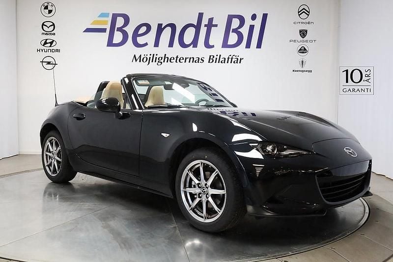 Jet black Ny 2025 Mazda MX5 Kazari Cab | 367 100 kr (Marknadspris) - Bild 1/3