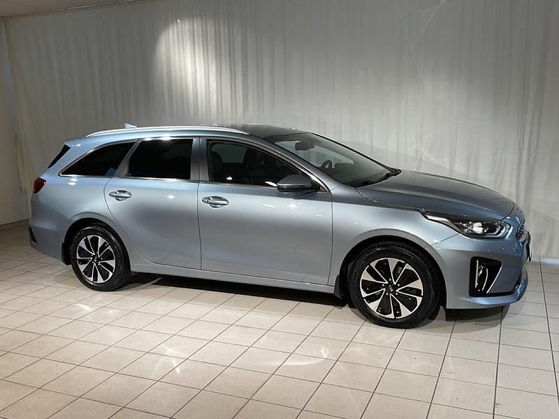 Begagnad Kia Ceed Sportswagon Advance 105 HK (77 kW) 2020 Grå Kombi