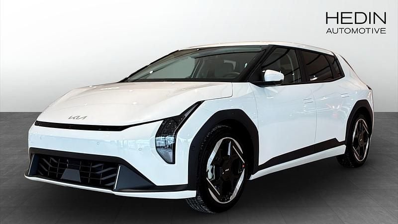 Ny Kia EV4 Plus 150 kW (204 HK) 2025 Svart Halvkombi