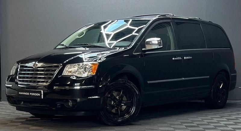 Svart Begagnad 2010 Chrysler Grand Voyager Limited Minibuss | 99 900 kr (Marknadspris) - Bild 1/4