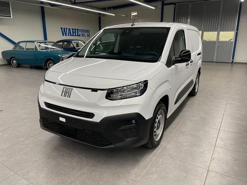 Vit Ny 2025 Fiat Doblò Minibuss | 368 500 kr - Bild 1/4