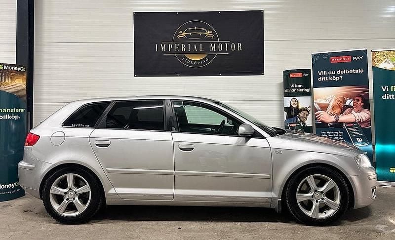 Begagnad Audi A3 Sportback Comfort 200 HK (147 kW) 2006 Silver Halvkombi
