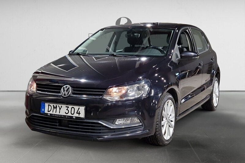 Svart Begagnad 2014 VW Polo Halvkombi | 74 900 kr (Bra pris) - Bild 1/3