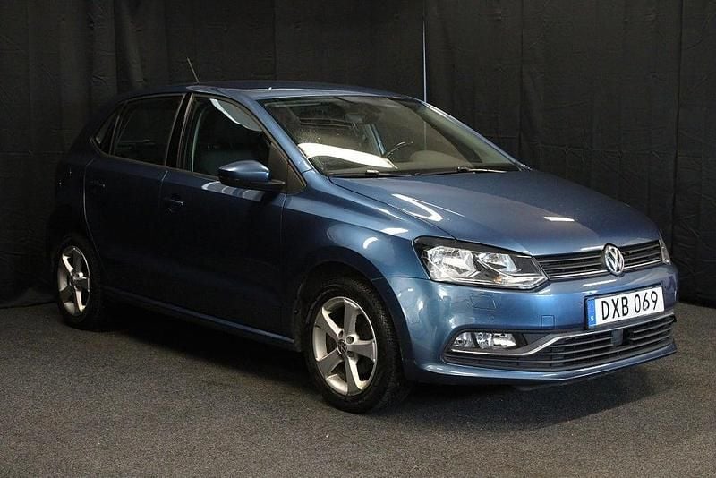 Begagnad VW Polo S 90 HK (66 kW) 2014 Blå Halvkombi