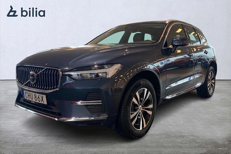 Mörkblå Begagnad 2023 Volvo XC60 Core SUV | 479 900 kr (Bra pris) - Bild 1/4