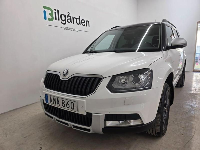 Begagnad Skoda Yeti Outdoor 141 HK (103 kW) 2014 Vit SUV