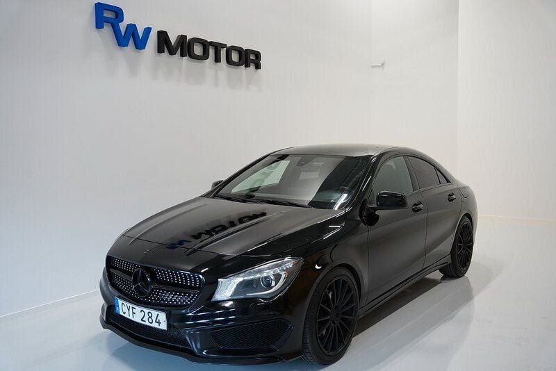 Svart Begagnad 2016 Mercedes CLA220 AMG Sedan | 149 800 kr (Bra pris) - Bild 1/4