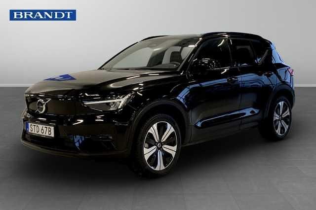 Svart Begagnad 2023 Volvo XC40 Plus SUV | 344 900 kr (Superpris) - Bild 1/4