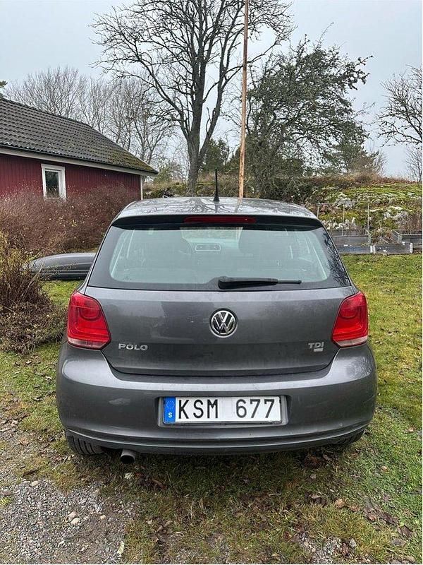 Begagnad VW Polo 90 HK (66 kW) 2011 Grå Halvkombi