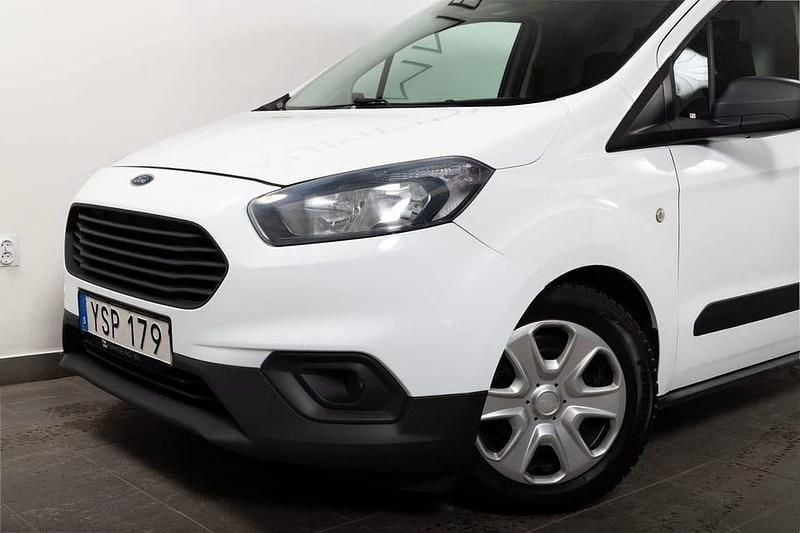 Begagnad Ford Transit 75 HK (55 kW) 2019 Vit Sedan