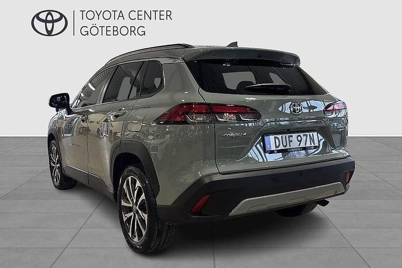 Begagnad Toyota Corolla Cross 152 HK (111 kW) 2023 Grön SUV