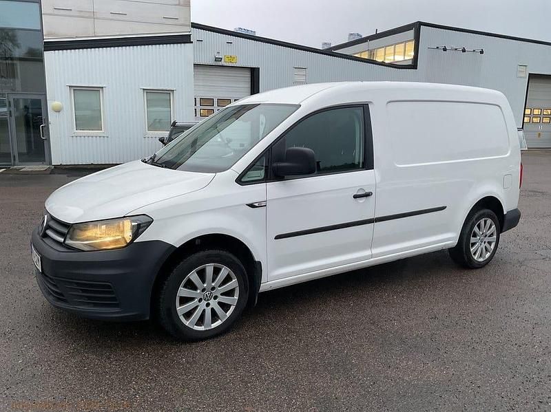 Vit Begagnad 2018 VW Caddy Maxi Minibuss | 86 800 kr (Marknadspris) - Bild 1/4