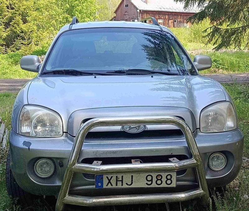 Silver Begagnad 2005 Hyundai Santa Fe SUV | 10 500 kr (Bra pris) - Bild 1/4