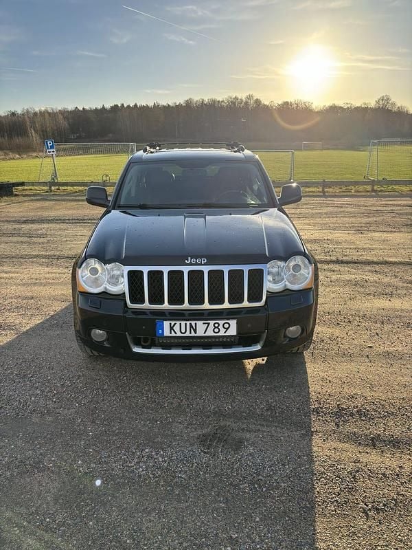 Begagnad Jeep Grand Cherokee Overland 218 HK (160 kW) 2010 SUV