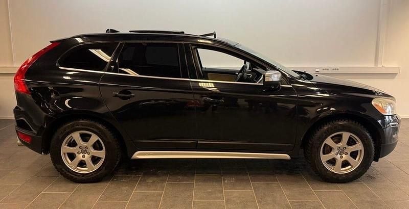 Begagnad Volvo XC60 175 HK (128 kW) 2010 Metallic SUV