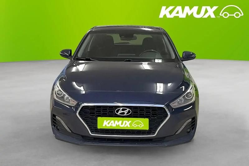 Blå Begagnad 2019 Hyundai i30 Halvkombi | 164 800 kr (Marknadspris) - Bild 1/1