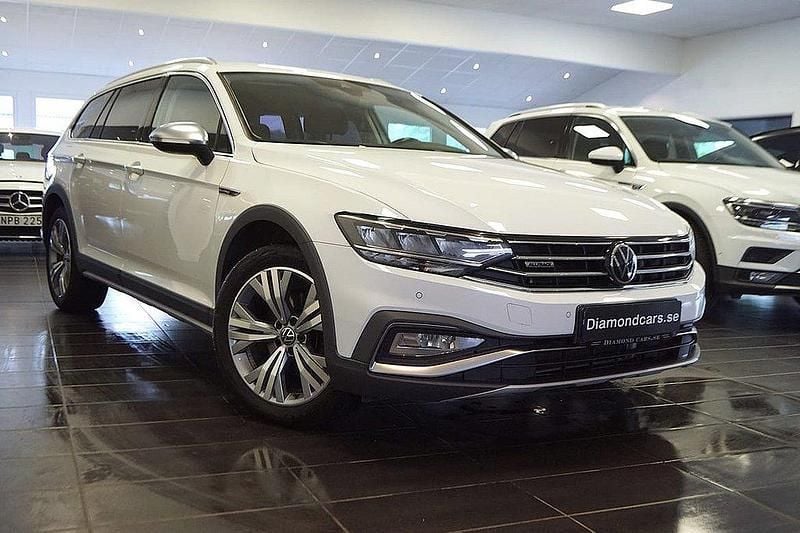 Vit Begagnad 2020 VW Passat Alltrack Kombi | 210 000 kr (Bra pris) - Bild 1/4