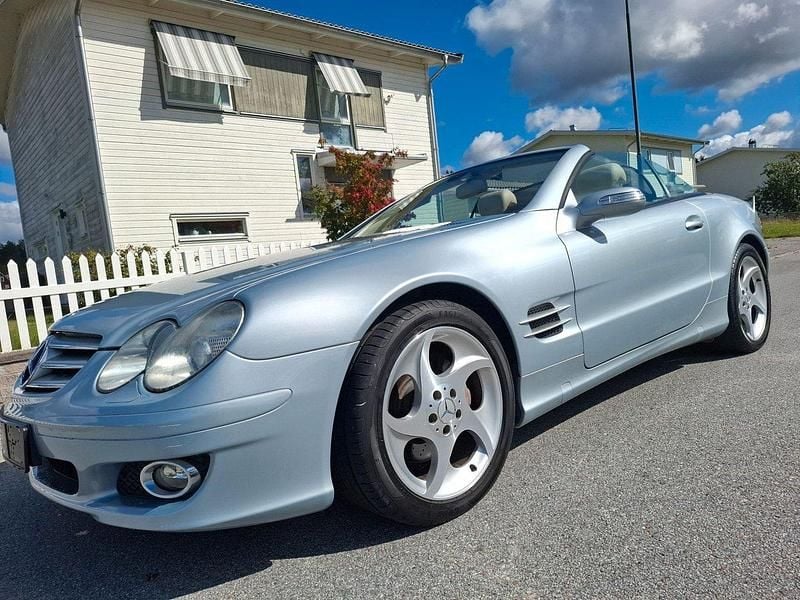 Begagnad 2008 Mercedes SL550 Cab | 295 000 kr - Bild 1/4