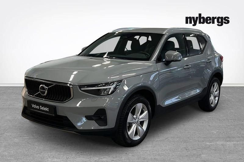 Grå Begagnad 2024 Volvo XC40 Core SUV | 339 000 kr (Bra pris) - Bild 1/4