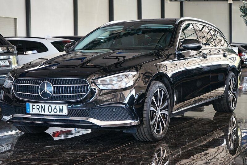 Svart Begagnad 2022 Mercedes E300 Avantgarde Kombi | 364 500 kr (Superpris) - Bild 1/4