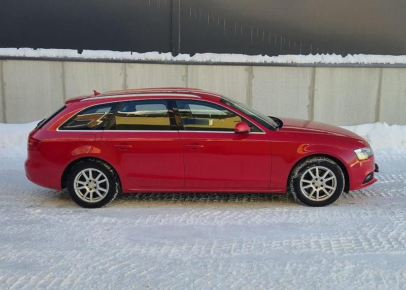 Begagnad Audi A4 177 HK (130 kW) 2013 Röd Kombi