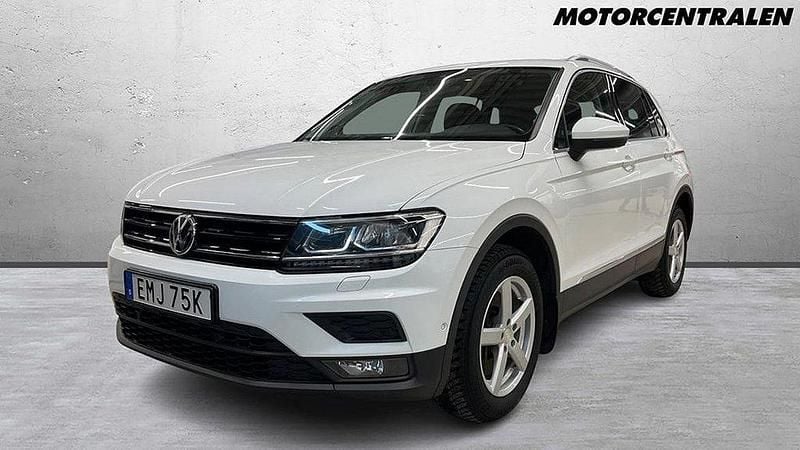 Vit Begagnad 2019 VW Tiguan Comfortline SUV | 269 000 kr (Marknadspris) - Bild 1/4